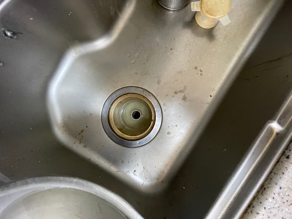 전주시 중앙동에서 제공하는 하수구고압세척 서비스 정보를 제공하는 이미지는, 깨끗한 하수관으로 깨끗한 환경을 위한 전문적인 세척 서비스를 제공하는 곳입니다.